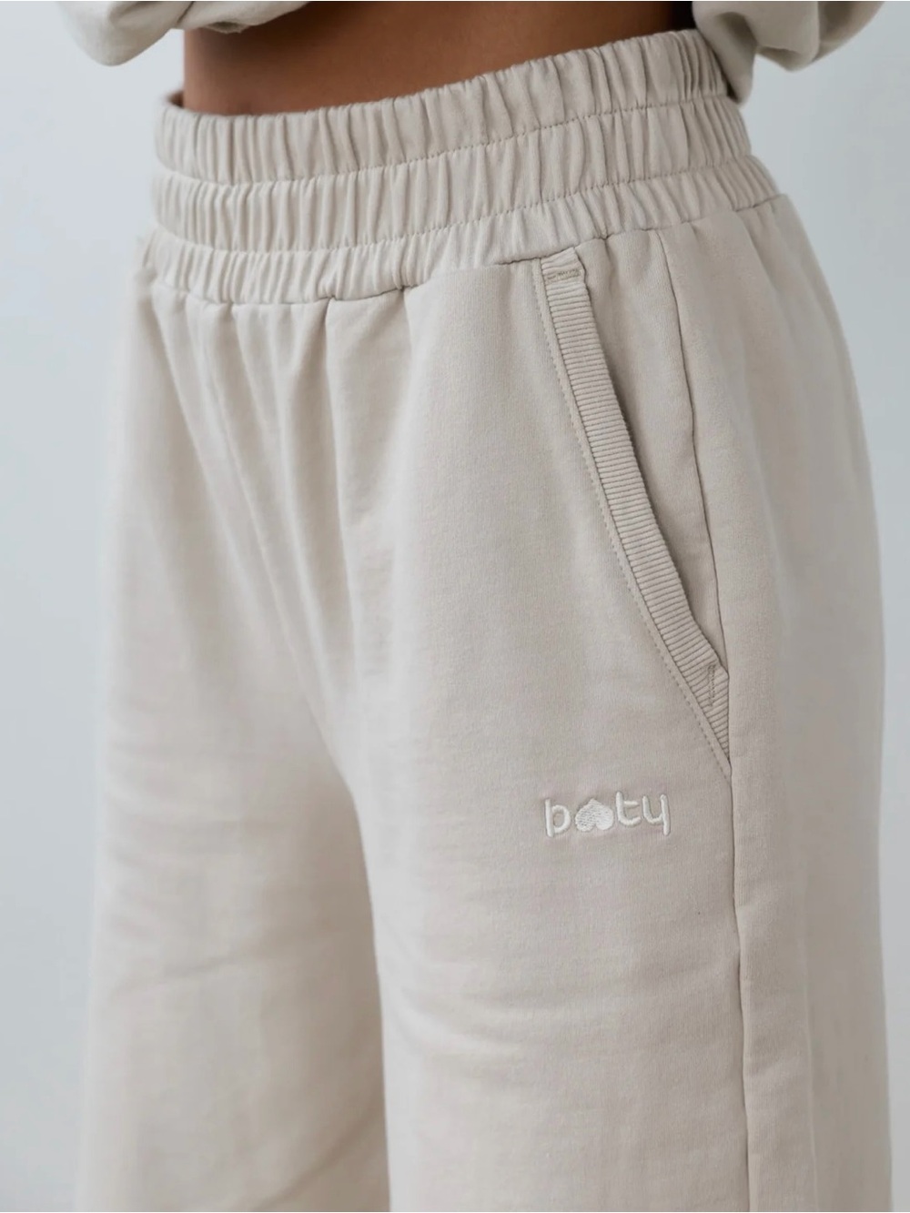 Booty by Brabants  BOOTCUT SWEATPANTS VANILLA LATTE